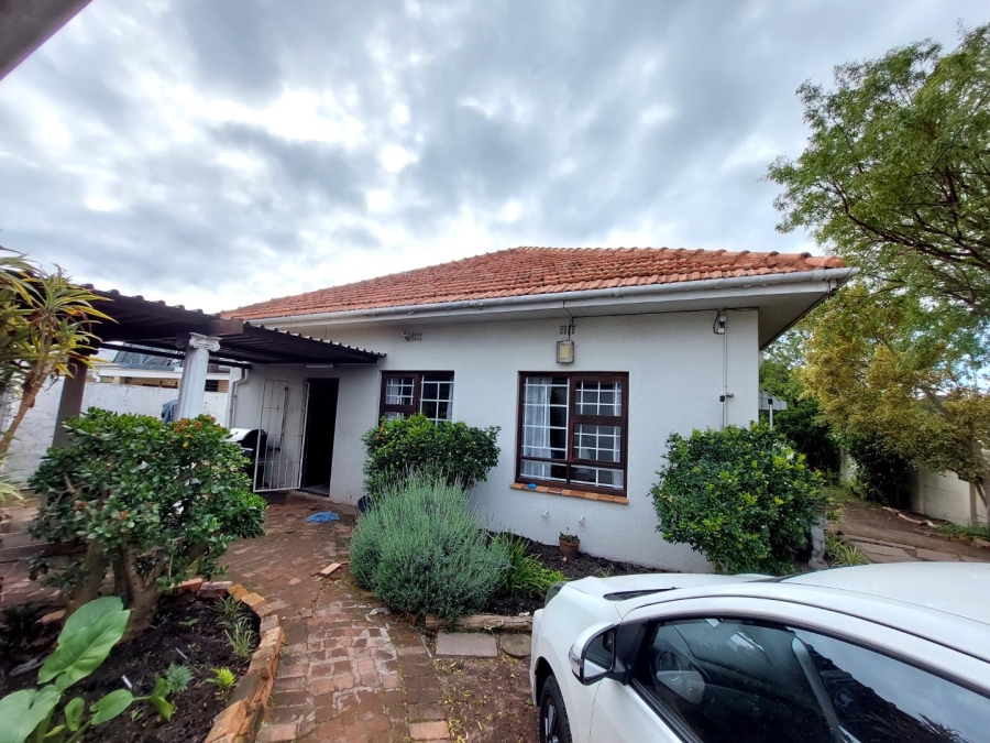 To Let 3 Bedroom Property for Rent in Claremont Western Cape